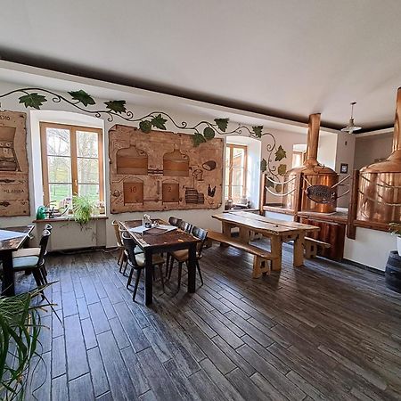 Pivovar A Penzion Grasel Český Rudolec Exteriör bild