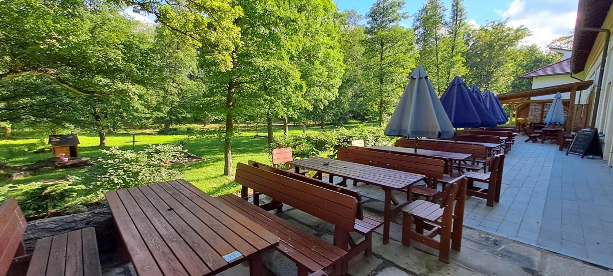 Pivovar A Penzion Grasel Český Rudolec Exteriör bild